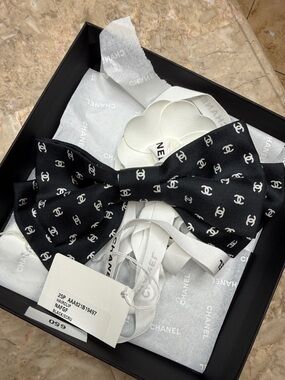 CHANEL Black & White Logo Bow Headpiece
